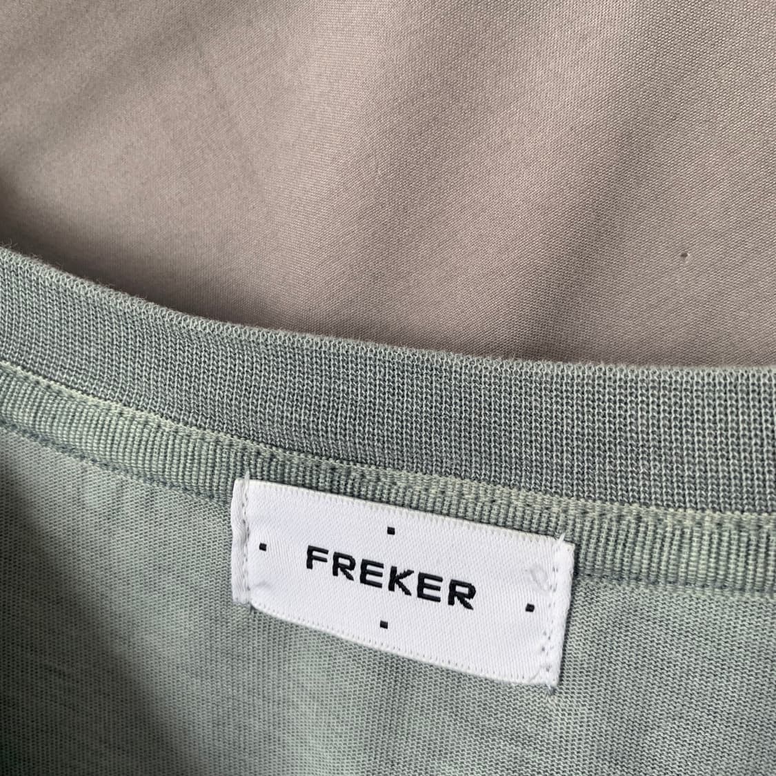 M 코오롱 프리커 피그먼트 로고 프린팅 롱슬리브 긴팔티 상품이미지5