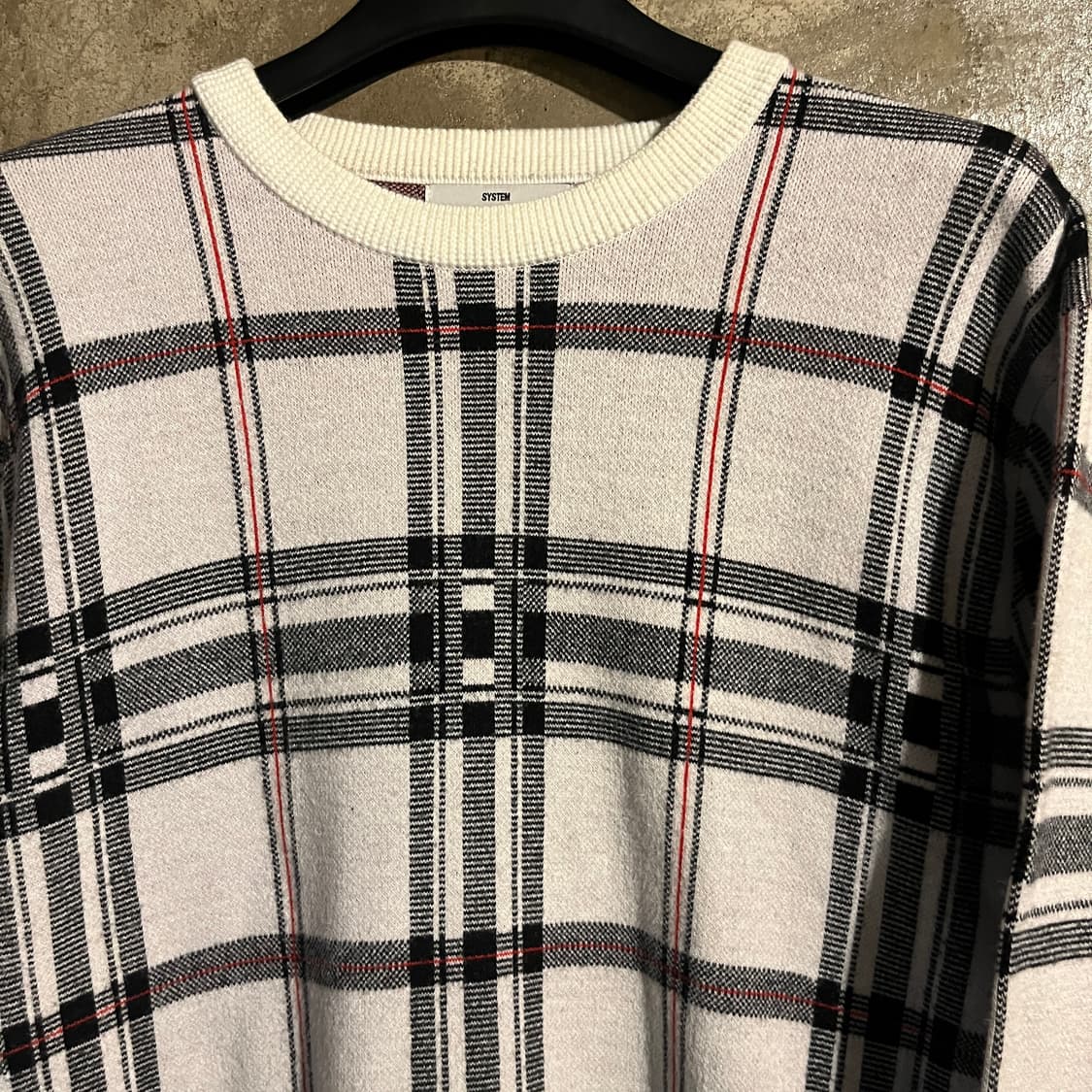 시스템 체크 라운드 니트 상품이미지2