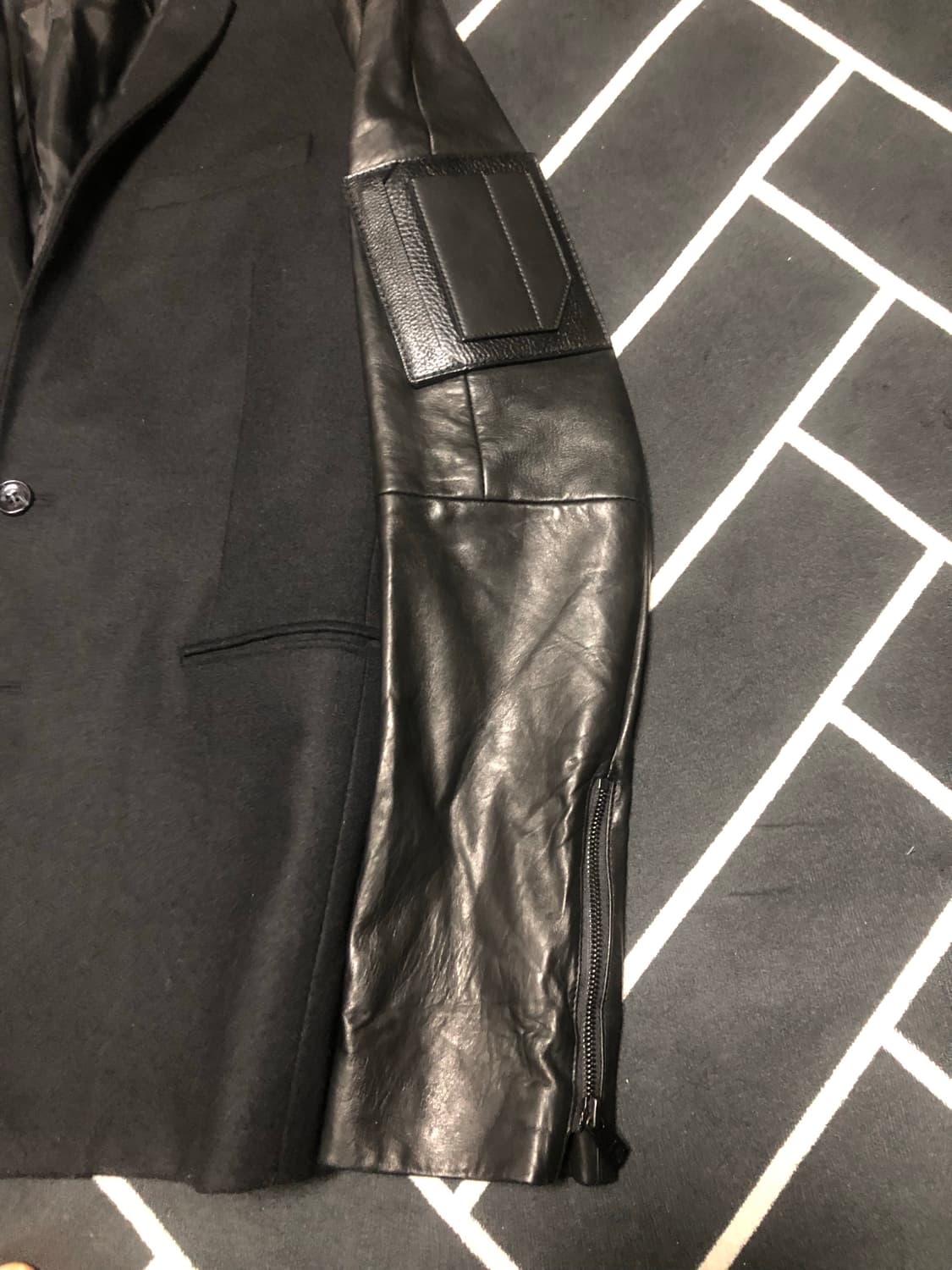 (새제품 초특가)준지 jun.j 리얼 양가죽 프리미엄 런웨이가죽자켓/몽클 상품이미지3