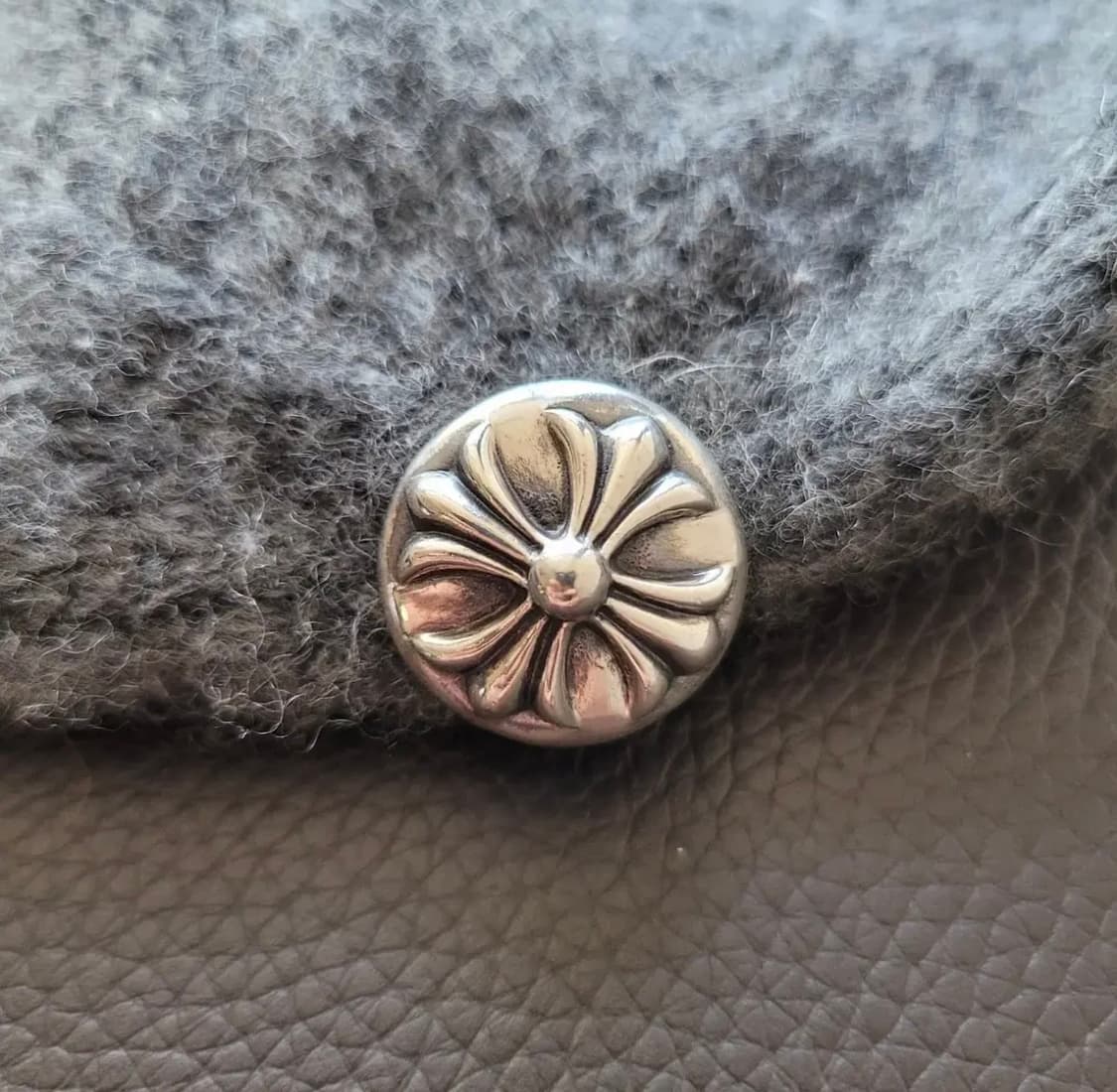 크롬하츠 크랙 화이트 크로스패치 캐시미어 비니 상품이미지4