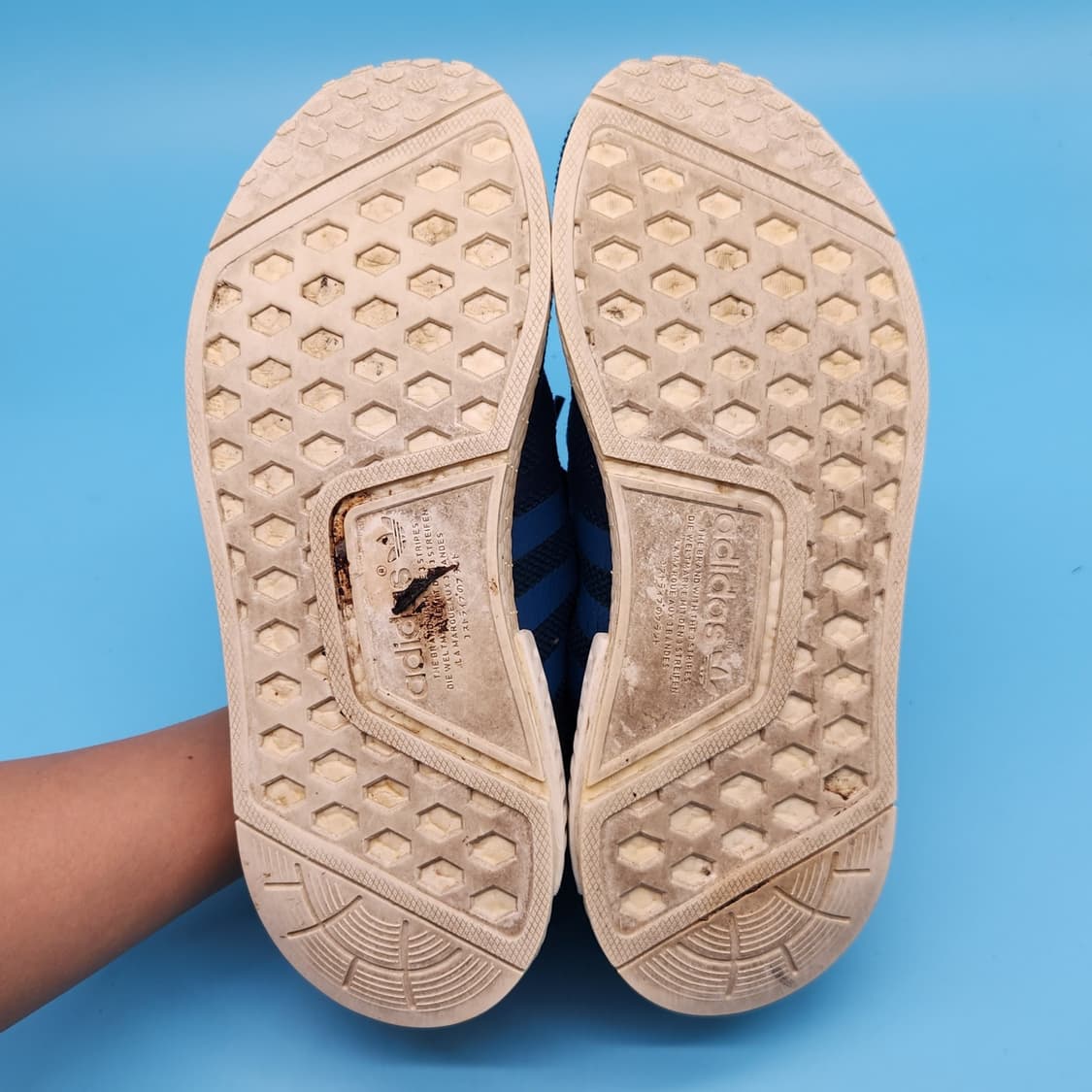 ee 아디다스 NMD R1 운동화 255 상품이미지3