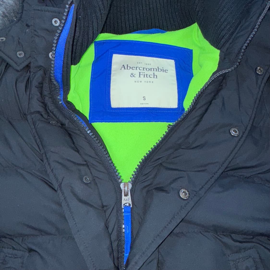 투티/0085 아베크롬비 블랙 패치로고 패딩 자켓 상품이미지7