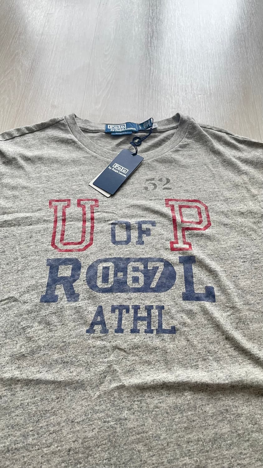 폴로 랄프로렌 U of P 그래픽 티셔츠 상품이미지4