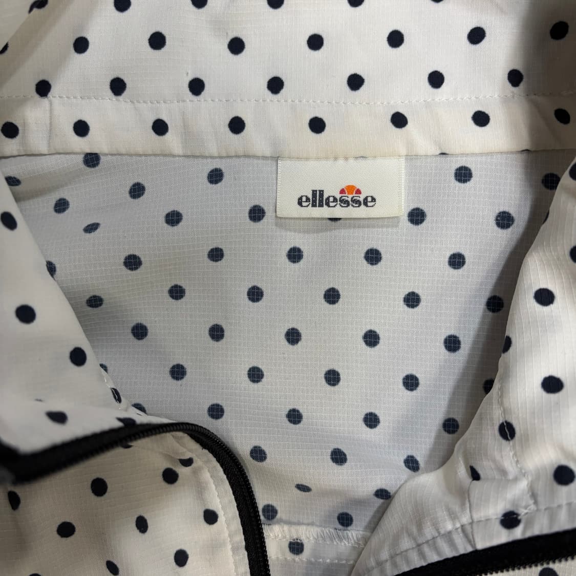 엘레쎄 희귀 도트 화이트 키치 바람막이 상품이미지3