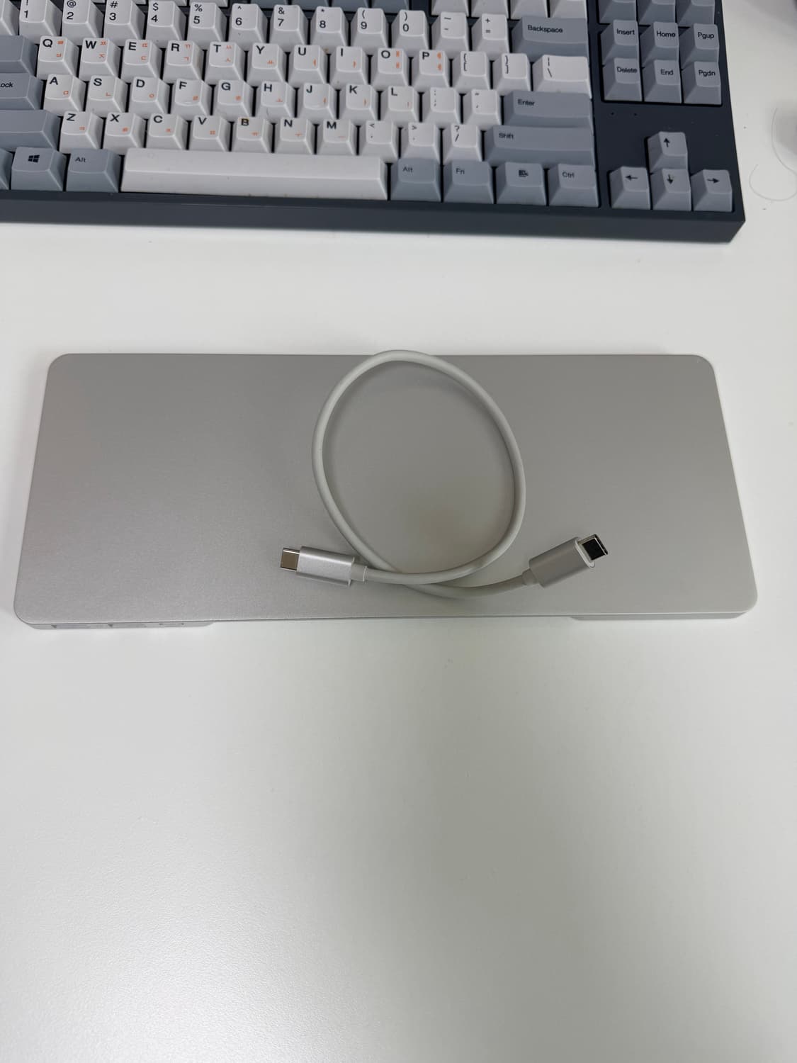 [상태 최상] 사테치 24인치 아이맥용 USB-C 슬림 독 (SSD 확장 상품이미지3