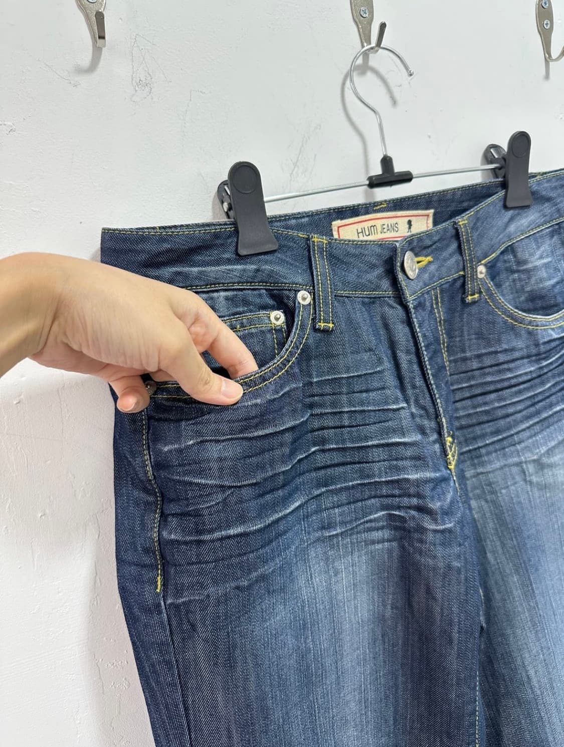 HUM raw denim flare cut denim 상품이미지2