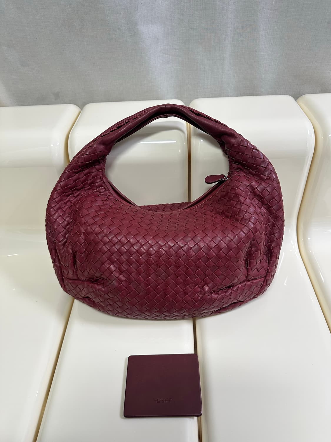 [A 정품] 보테가베네타 인트레치아토 호보백 버건디 상품이미지1