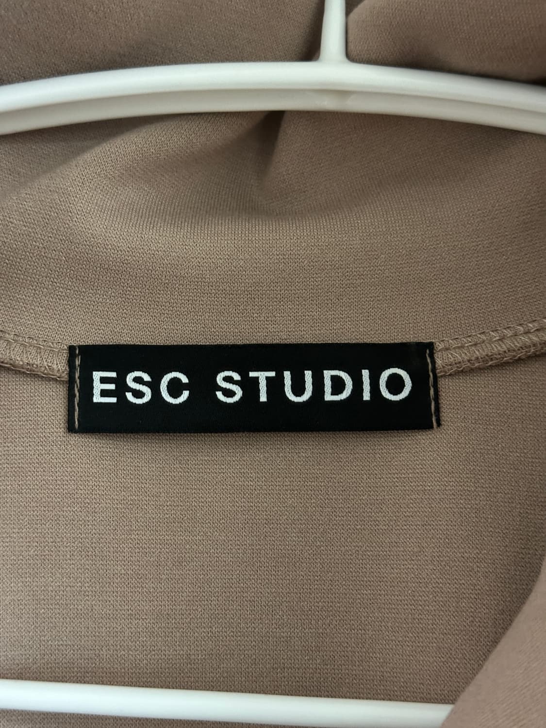 ESC스튜디오 맨투맨 상품이미지3