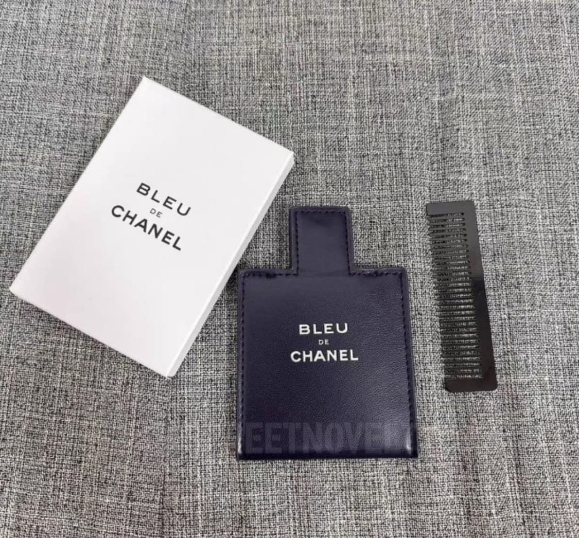 샤넬뷰티 블루 드 퍼퓸 그루밍 똑딱이 거울 & 빗 세트  상품이미지2