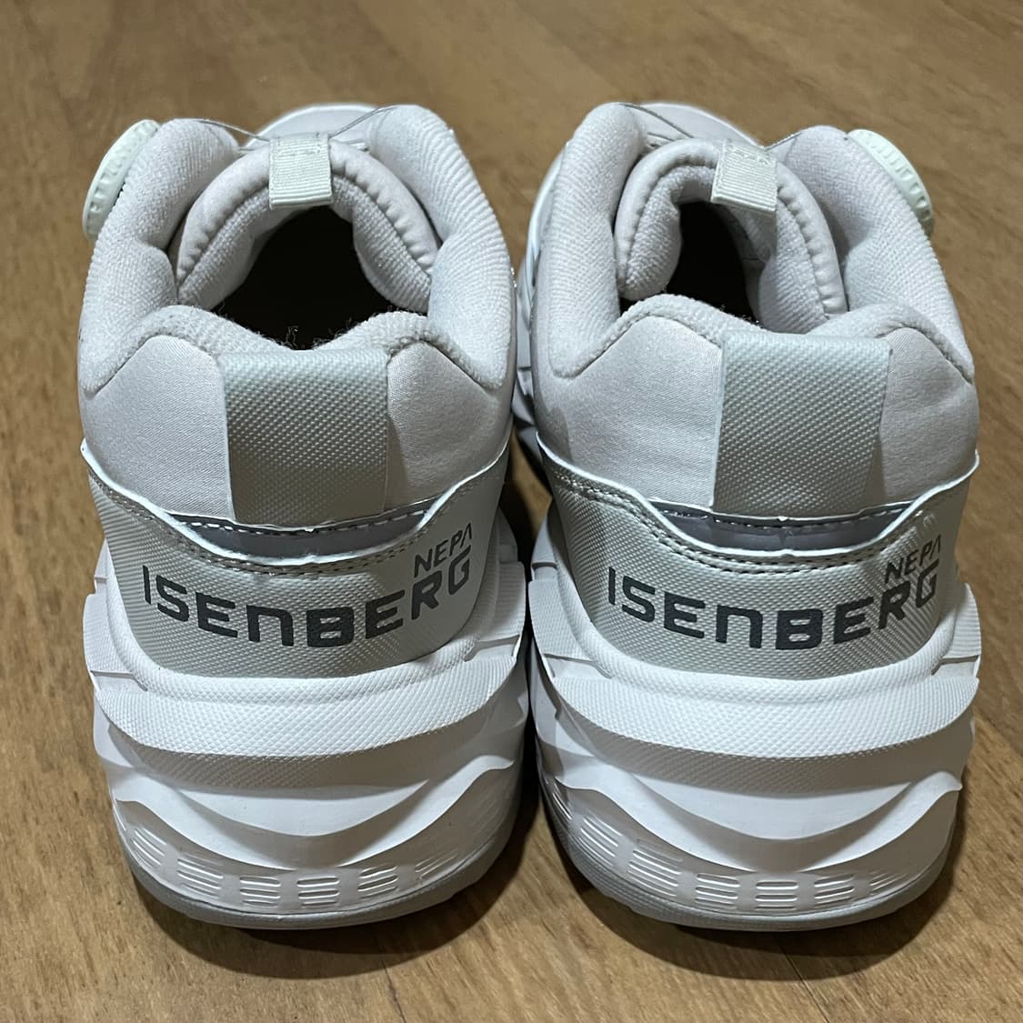 네파 이젠벅 다이얼 패딩 운동화 250 상품이미지4