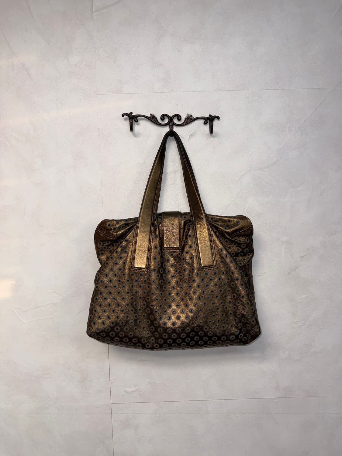 ESCADA gold punching buckle tote bag 상품이미지4