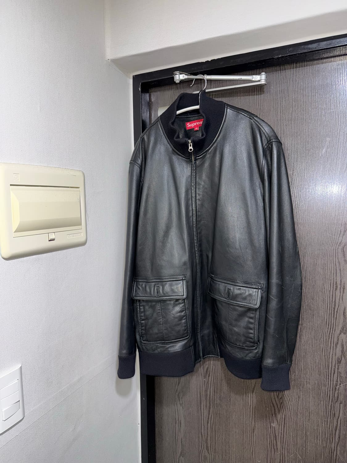 10s supreme 레더 봄버 자켓 상품이미지1