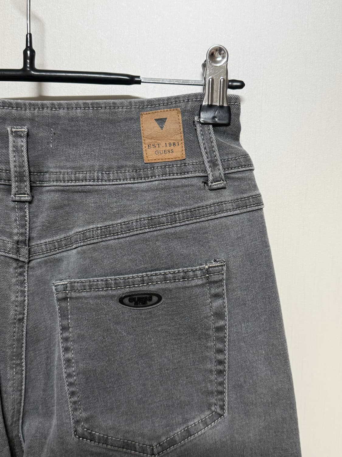 게스 코튼팬츠 상품이미지1