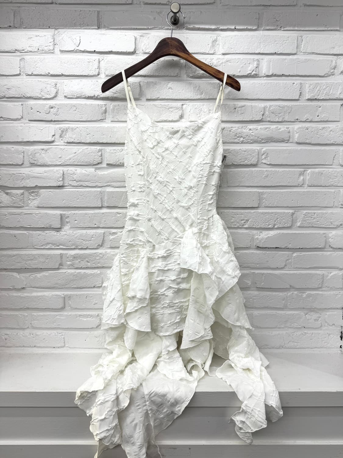 Melt the lady 화이트 러플 원피스 상품이미지1