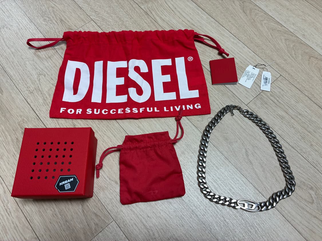 [새상품급 풀박스] 디젤 스테인리스 스틸 초커 네클리스 실버 목걸이 상품이미지2