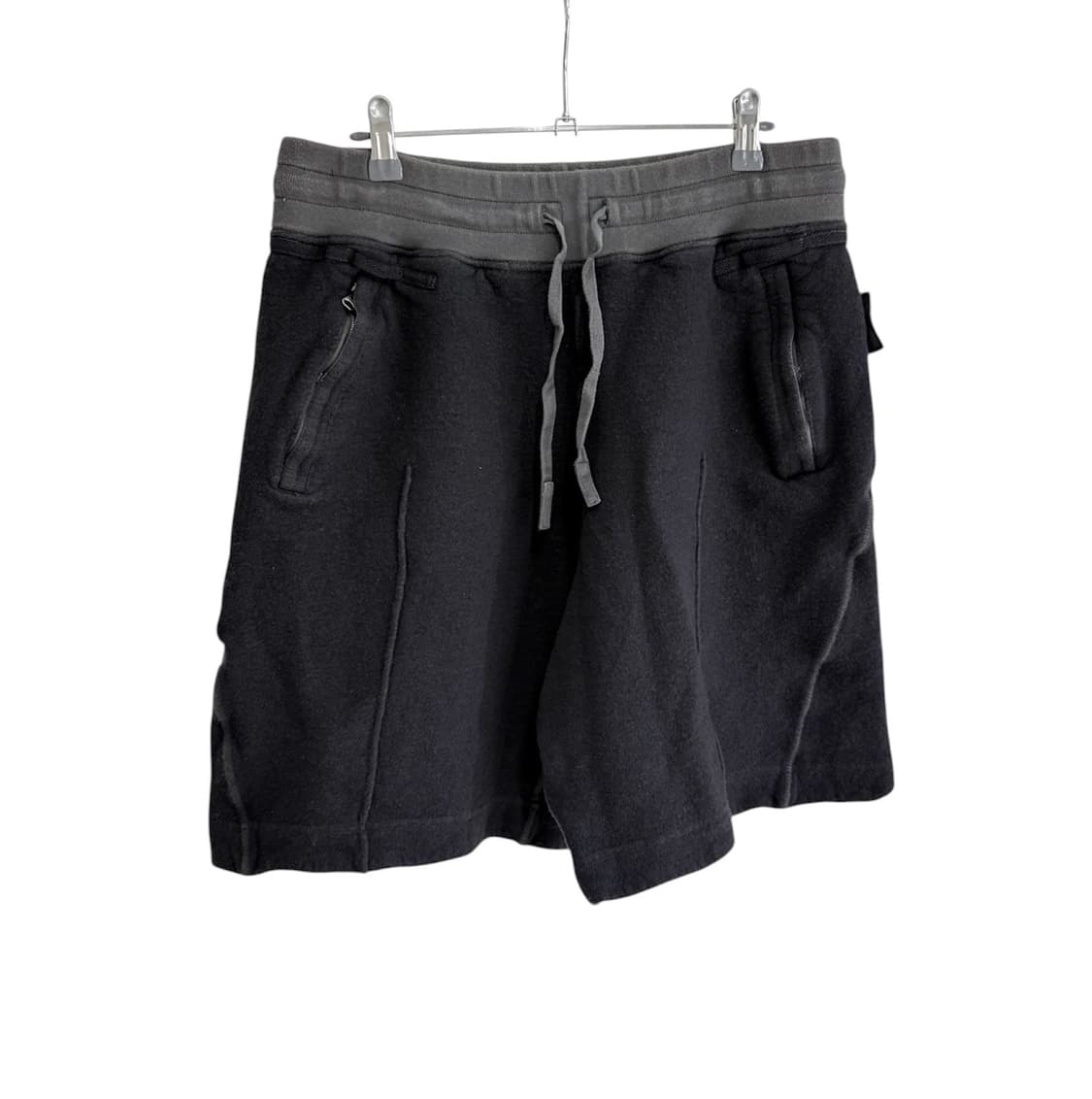 스톤아일랜드 23SS 쉐도우 프로잭트 고스트 와펜 버뮤다 쇼츠 상품이미지1