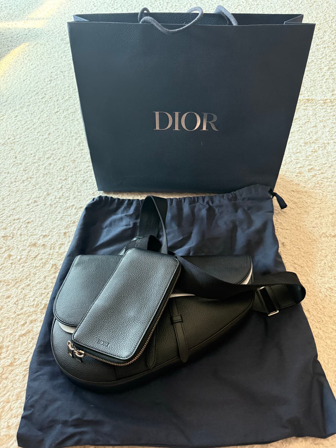 디올 옴므 새들백 맥시 사이즈 상품이미지1