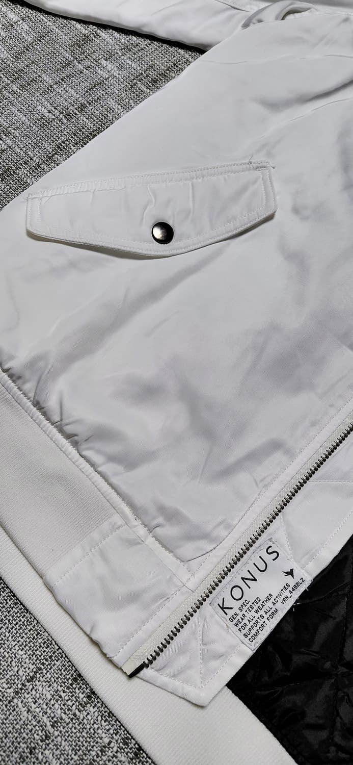 KONUS 화이트 봄버 자켓 M 상품이미지6