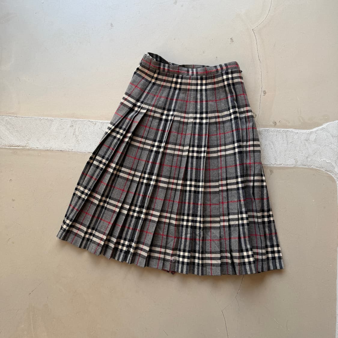 버버리 레더 벨트 노바체크 울 스커트 상품이미지4