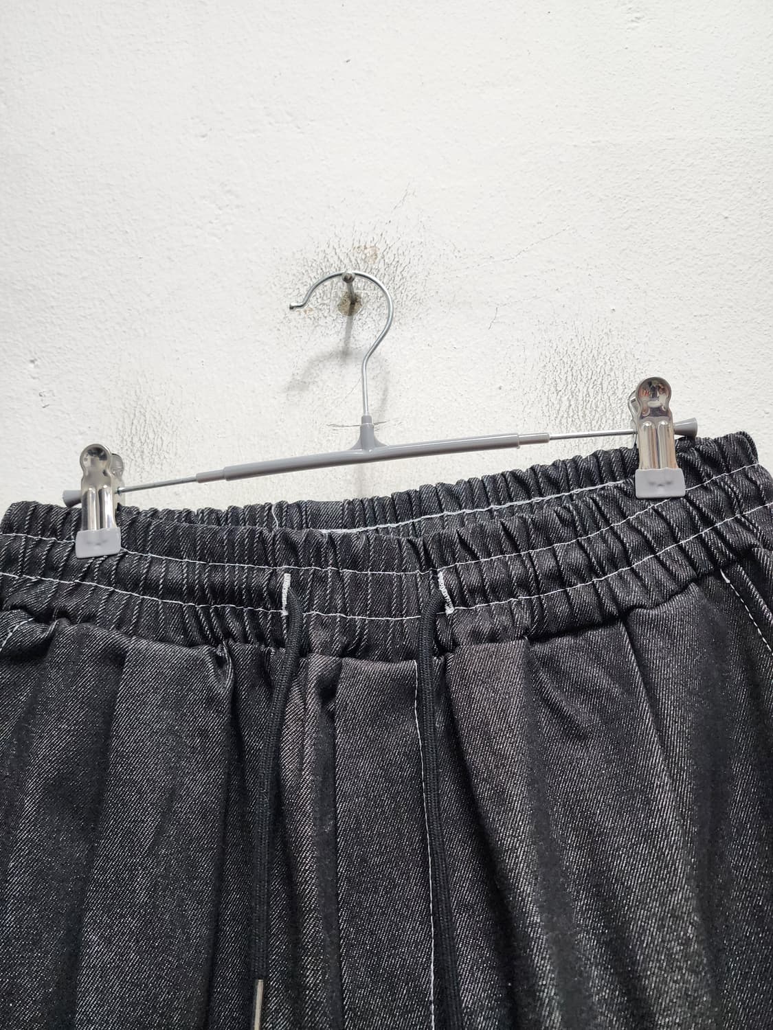 SLOGAN 스티치 파라수트핏 흑청 데님 벌룬팬츠 상품이미지6