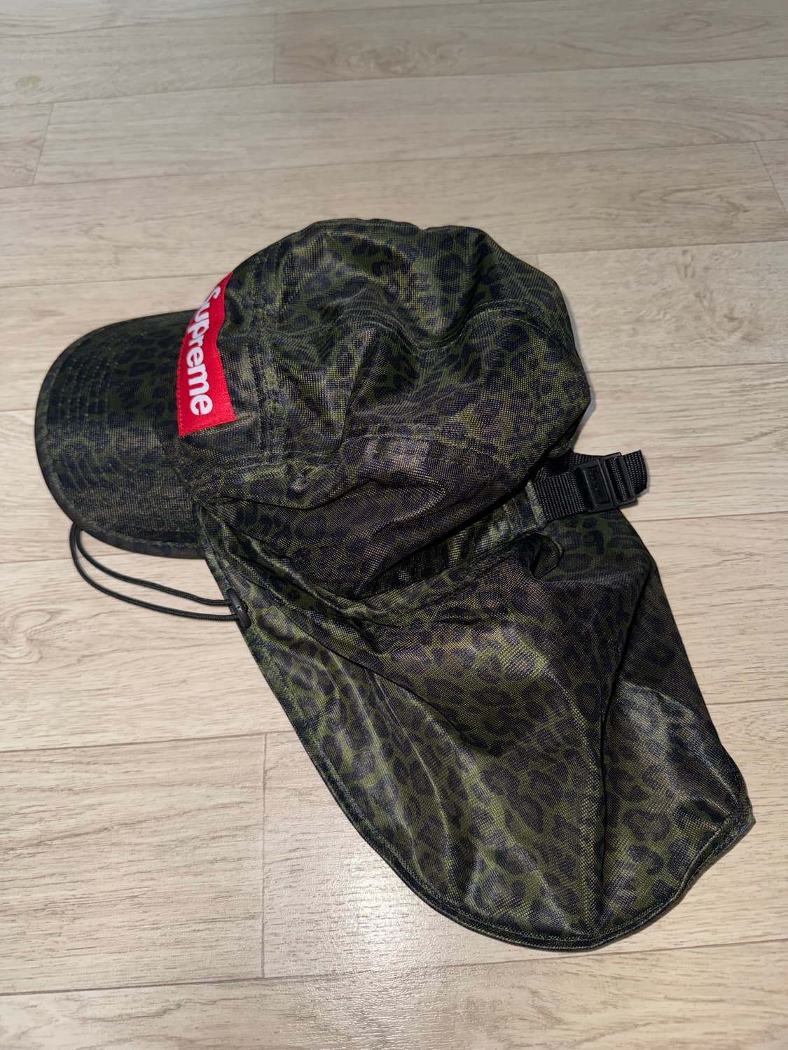 슈프림 메쉬 선쉴드 캠프캡 레오파드 24ss 상품이미지3