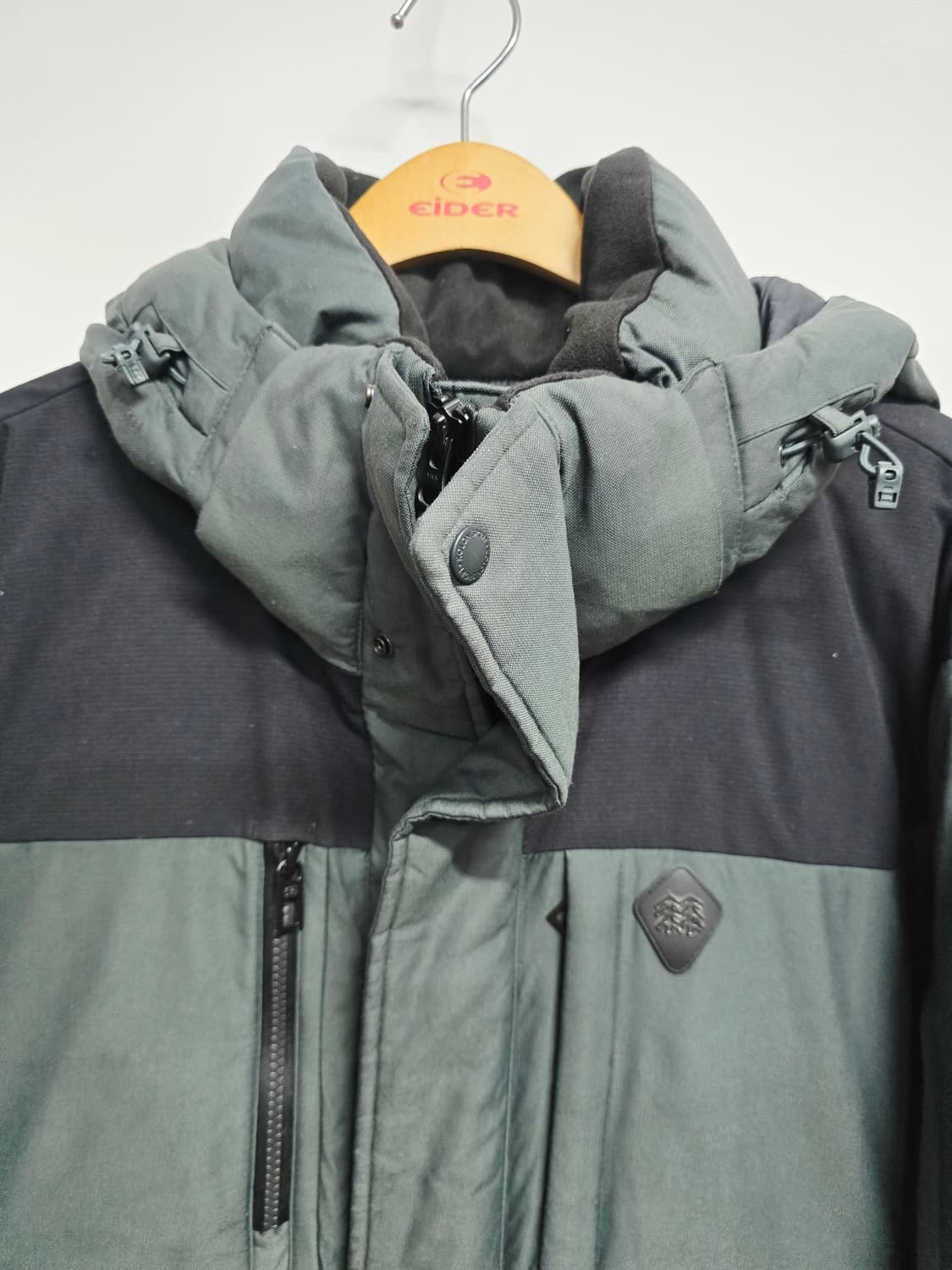 코오롱 후드 구스다운패딩점퍼 블랙/카키 상품이미지2