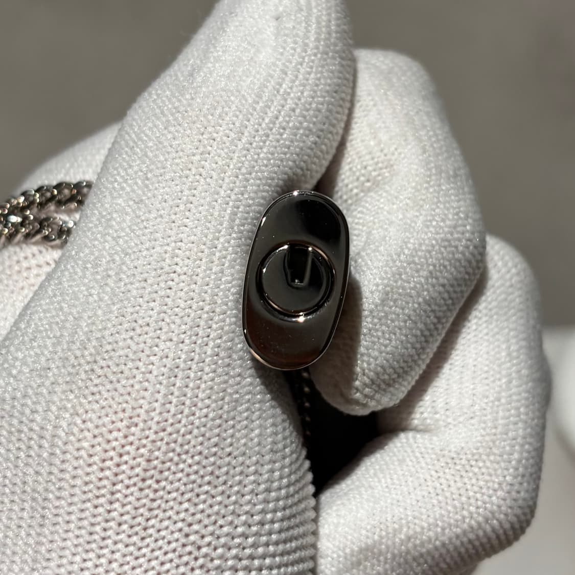 루이비통 MNG 자물쇠 목걸이 상품이미지4