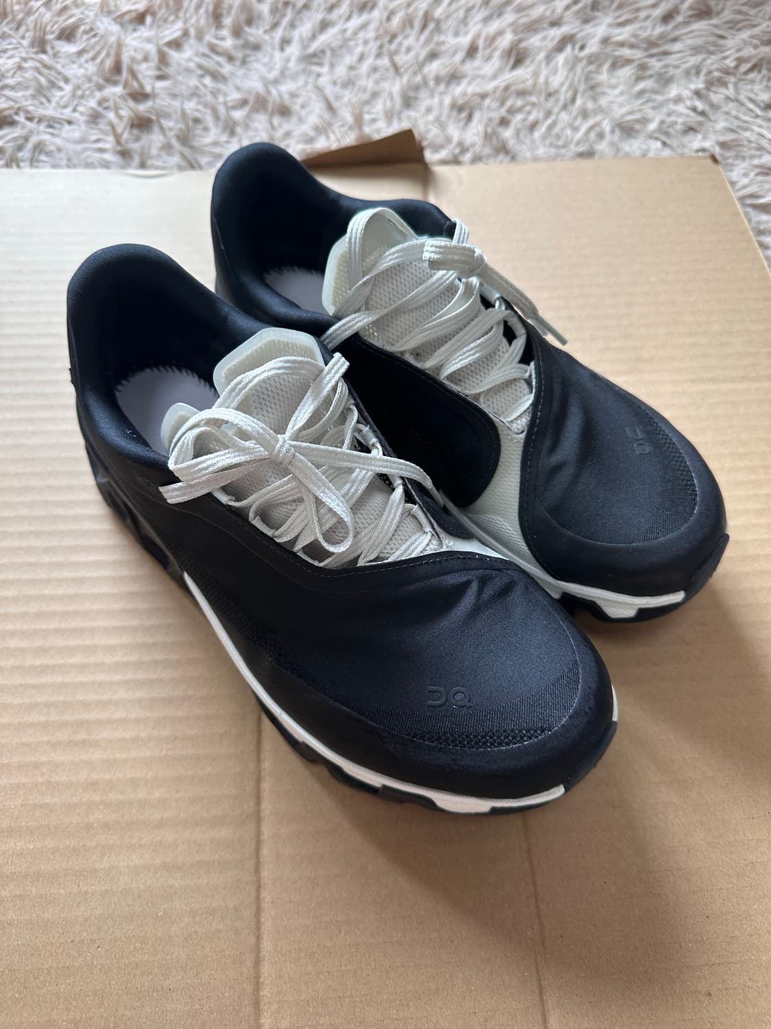 온 러닝 x 파프 클라우드몬스터 범고래 270 상품이미지2