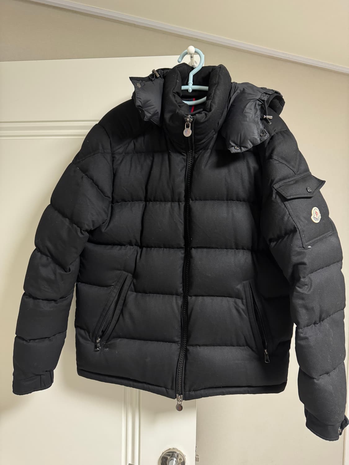 몽클레어 몽제네브르 블랙 23fw 상품이미지1