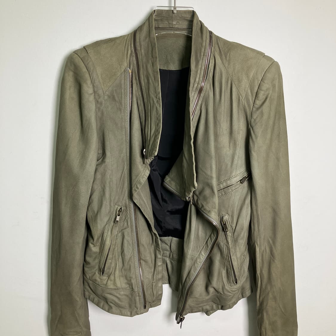 시스템 사선 지퍼 드레이프 가죽 자켓 상품이미지4