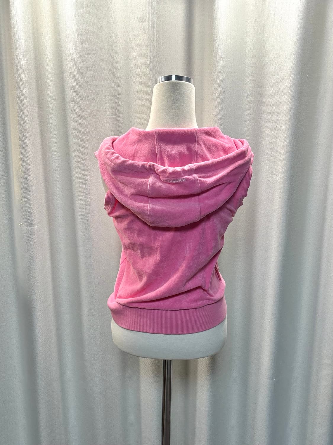 뉴발란스 펑크st 핑크 민소매 후드집업 상품이미지3