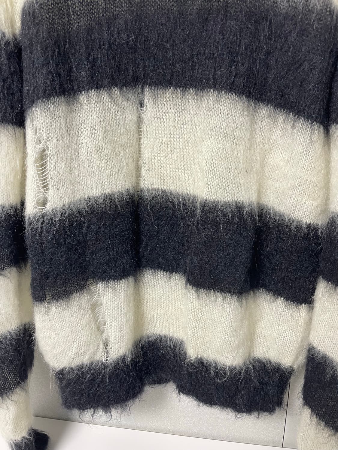 생로랑 aw18 모헤어 스트라이프 스웨터 상품이미지4