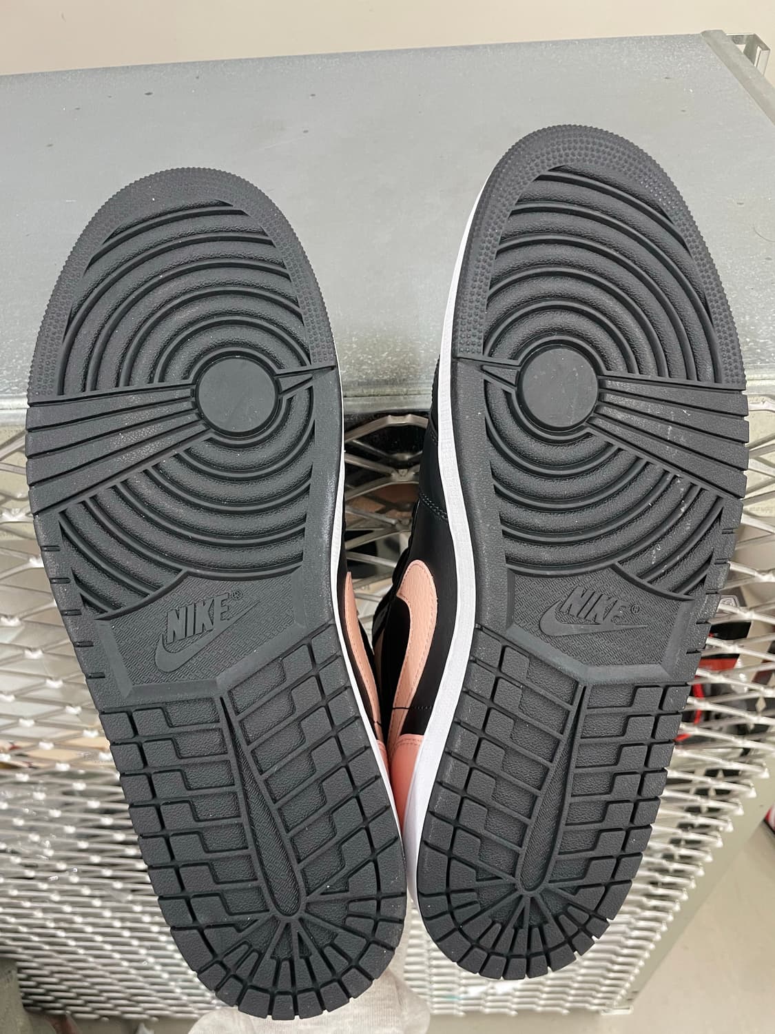 나이키 조던 1 로우 300 상품이미지6