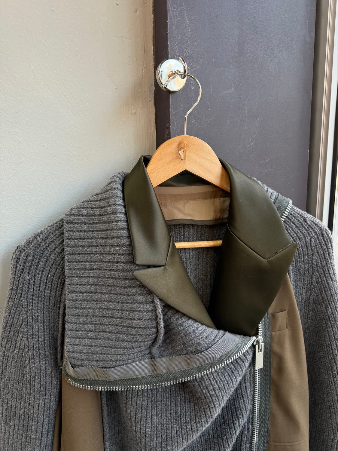 2/ 사카이 22FW 수트 레이어드 니트 자켓 상품이미지4