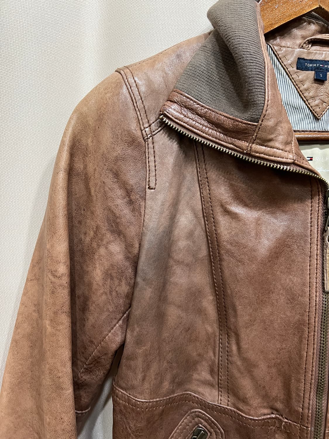 타미힐피거 양가죽 에이징 레더자켓  상품이미지4