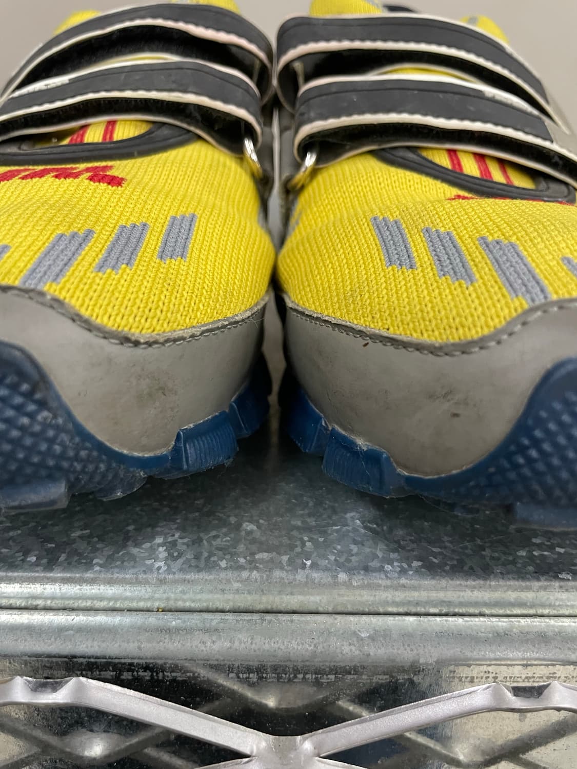 프라다 크로스섹션 스니커즈 옐로우 8 상품이미지8