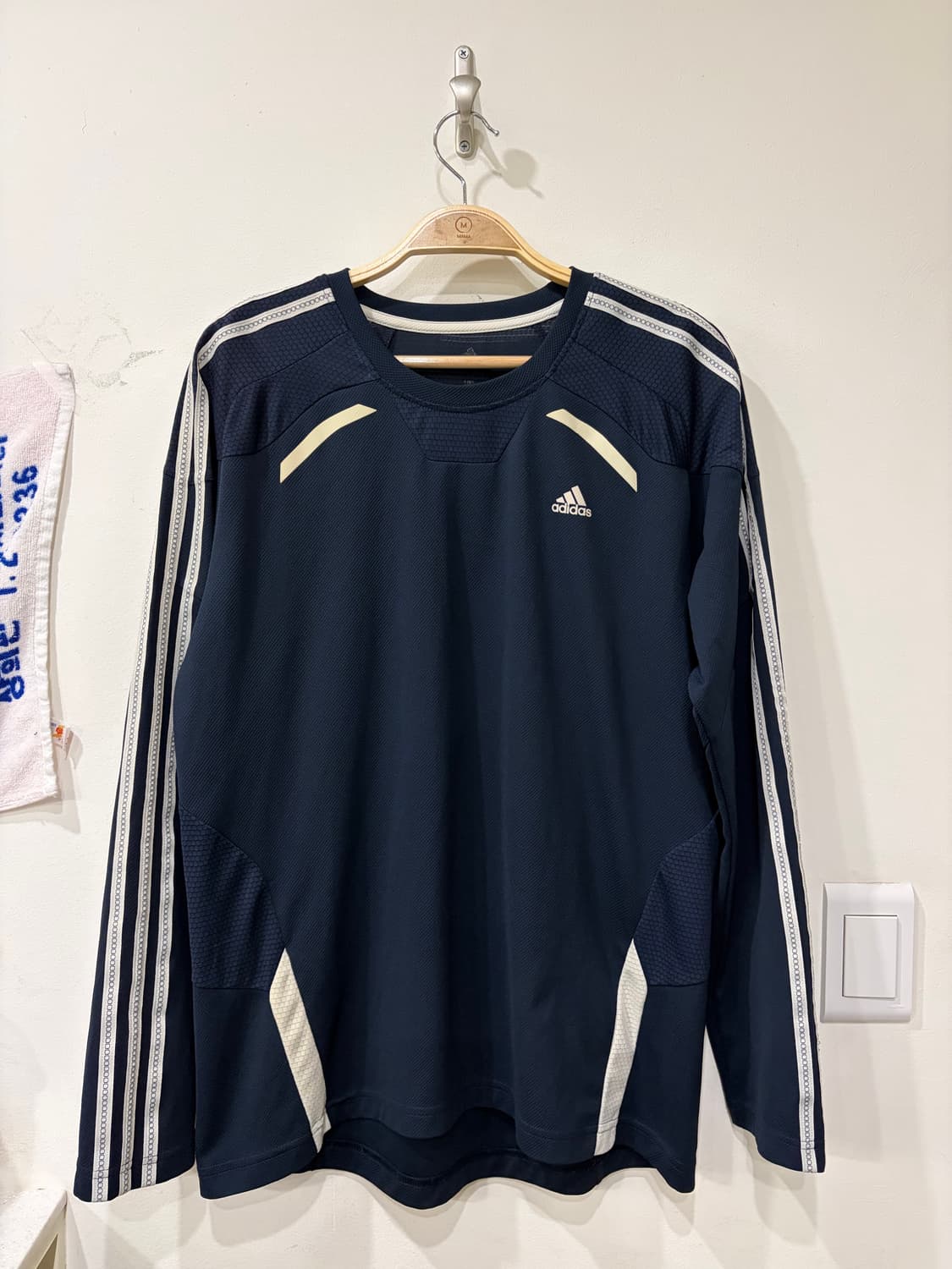 577. 아디다스 롱슬리브 상품이미지1