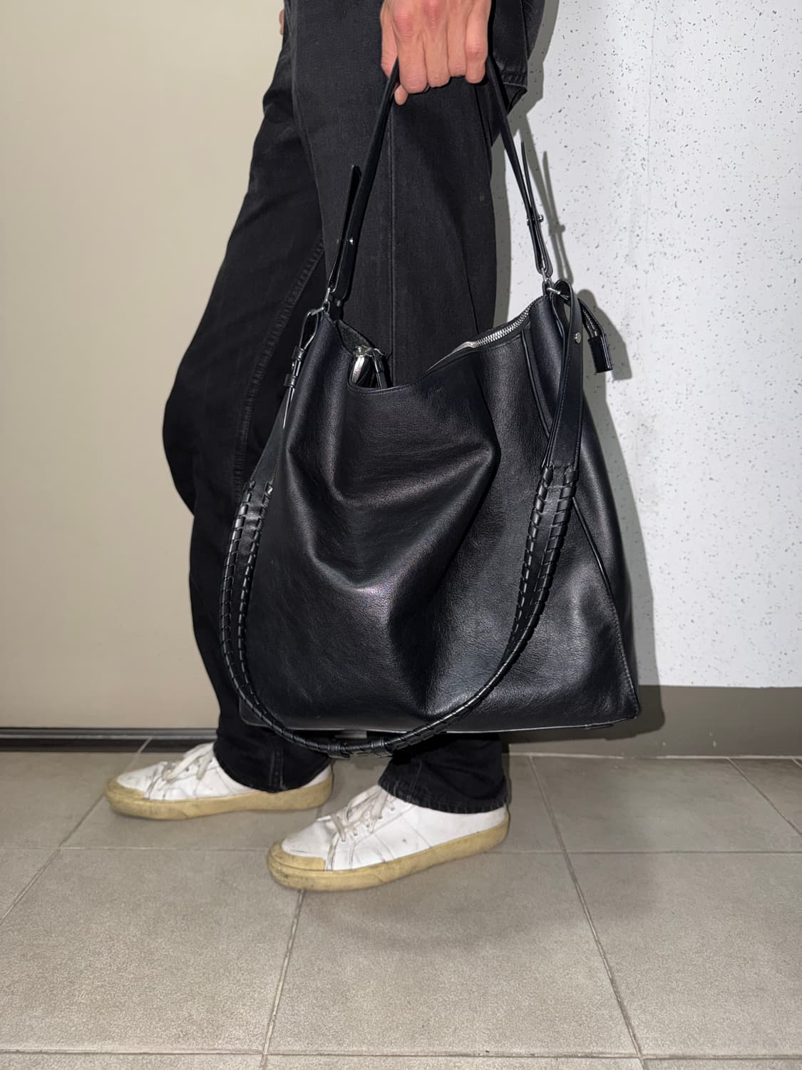 올세인츠 레더 숄더백 상품이미지1