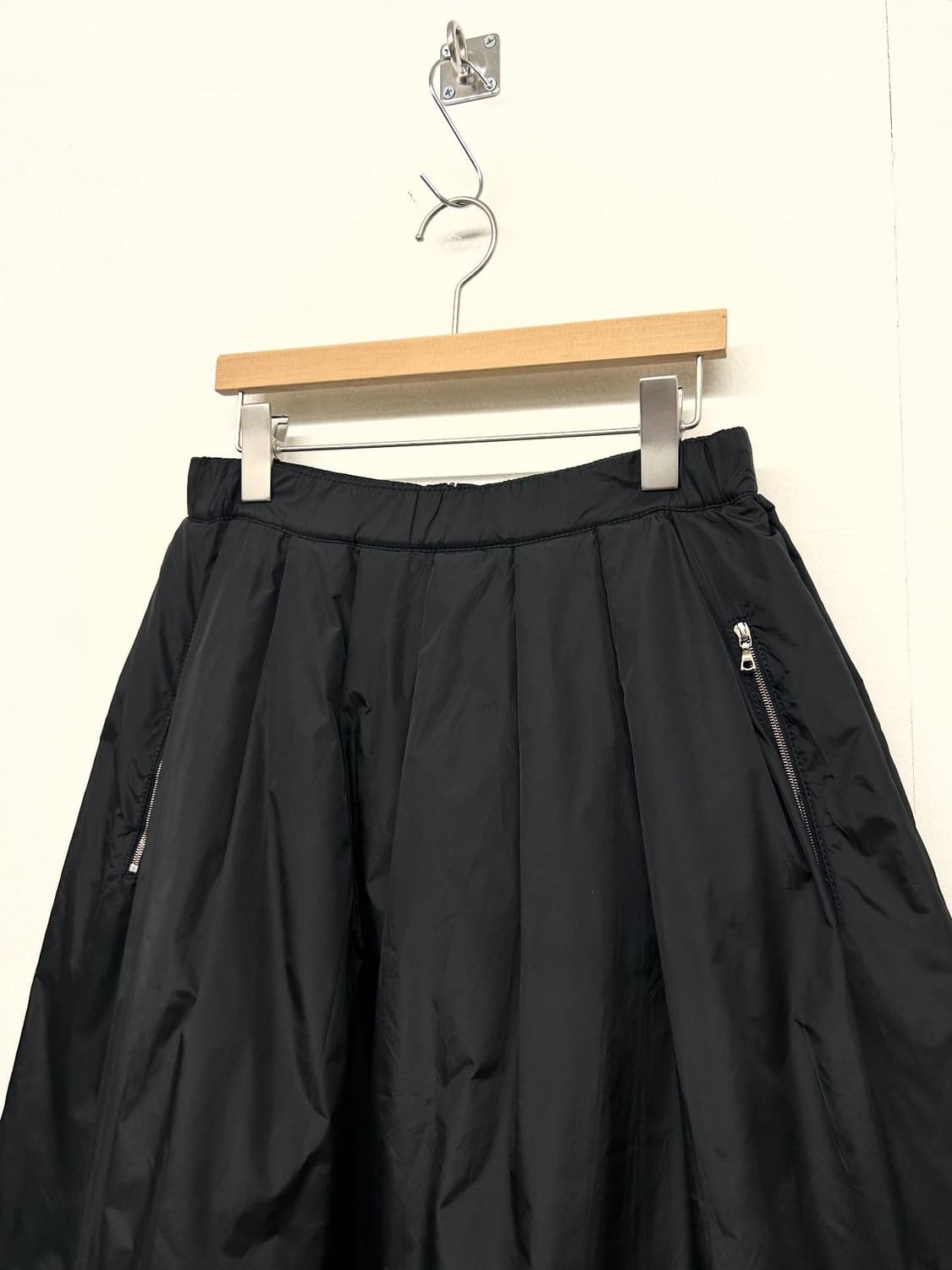 아크네 스튜디오 블랙 패딩 스커트 상품이미지2