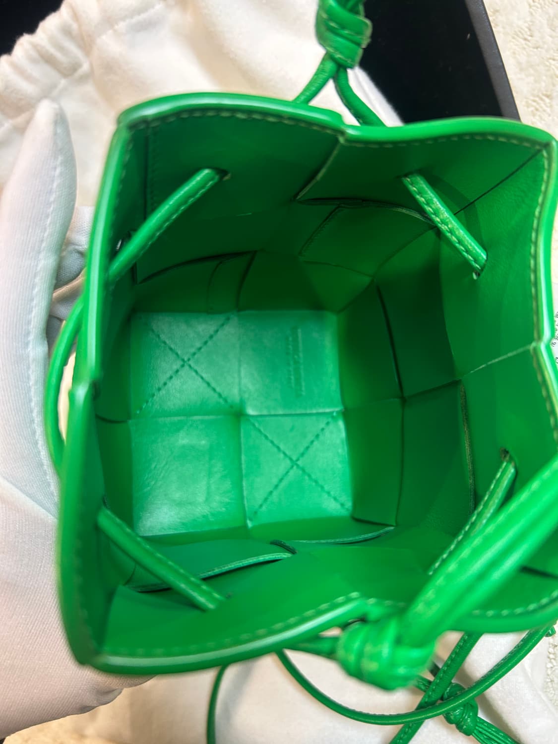 [정품/중고] 보테가 베네타 버킷백 미니  상품이미지1