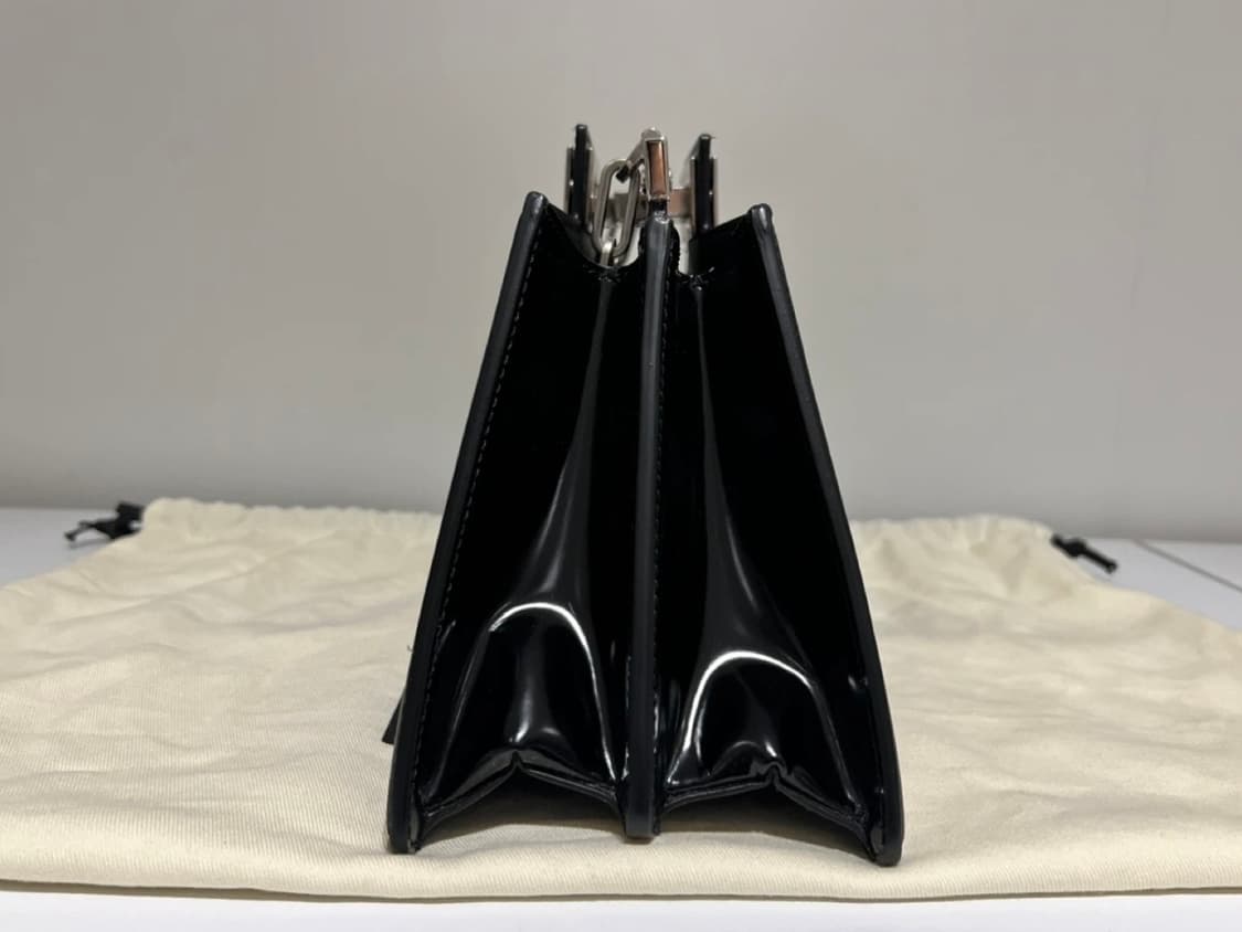 [정품/새상품급] 펜디 피카부 컷 체인 백 상품이미지6