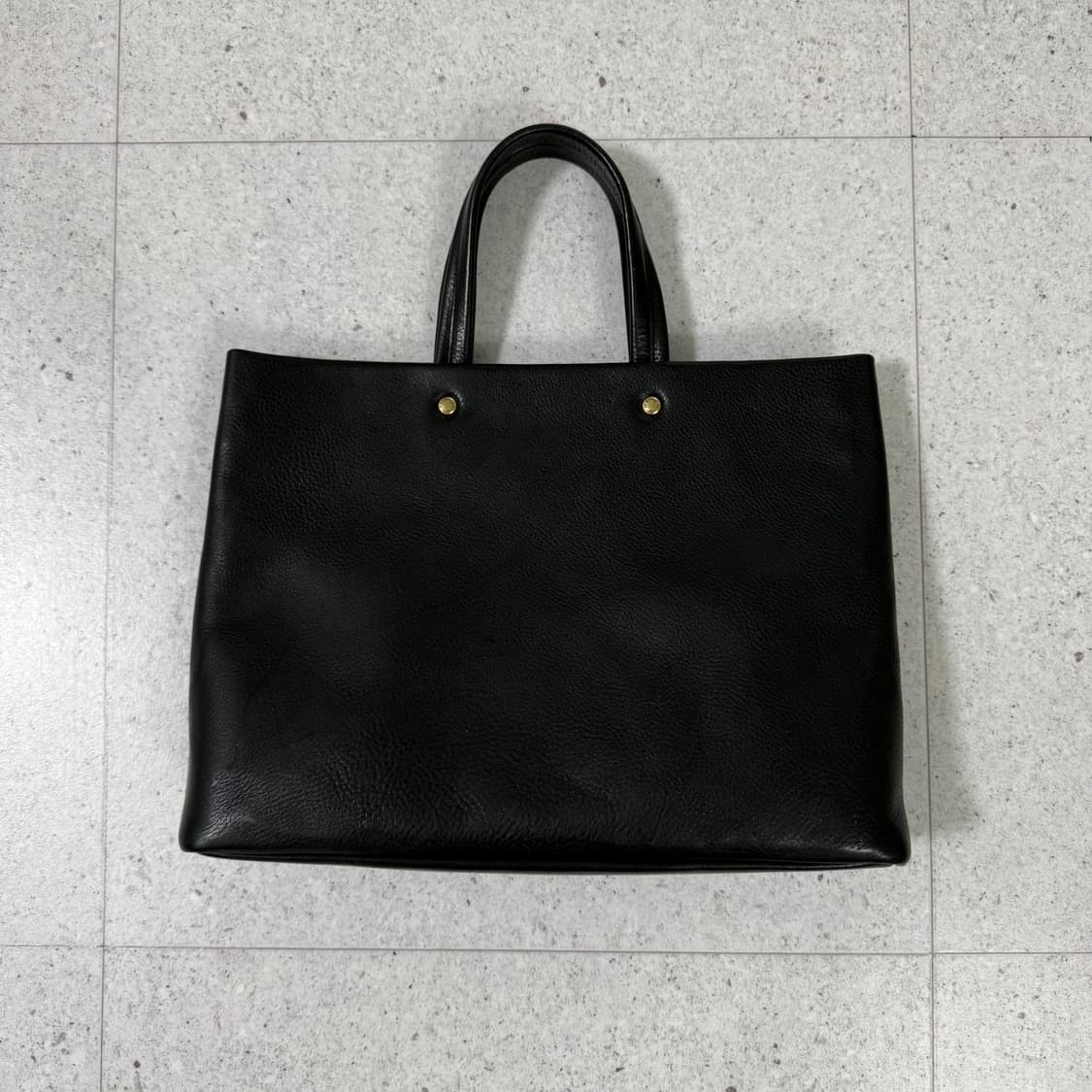 프로퍼 빌롱잉즈 토트 백 M 블랙 상품이미지2