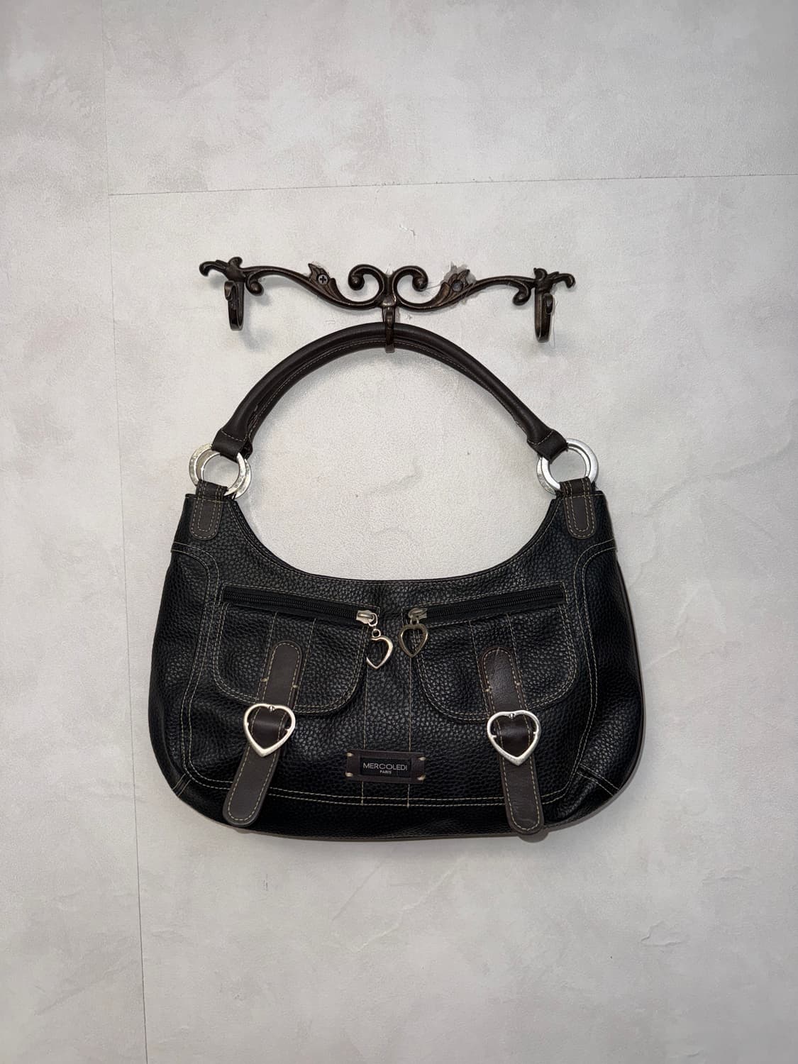 Black heart buckle pocket shoulder bag 상품이미지1