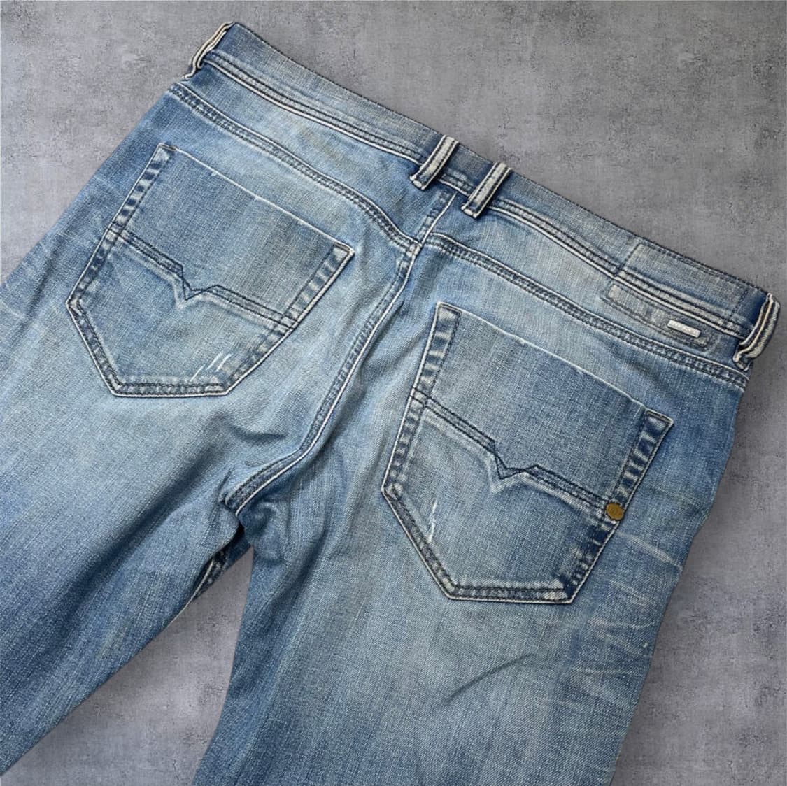 디젤 Diesel TEPPHAR 슬림 캐럿 워싱 데님팬츠 W34 L32 상품이미지8