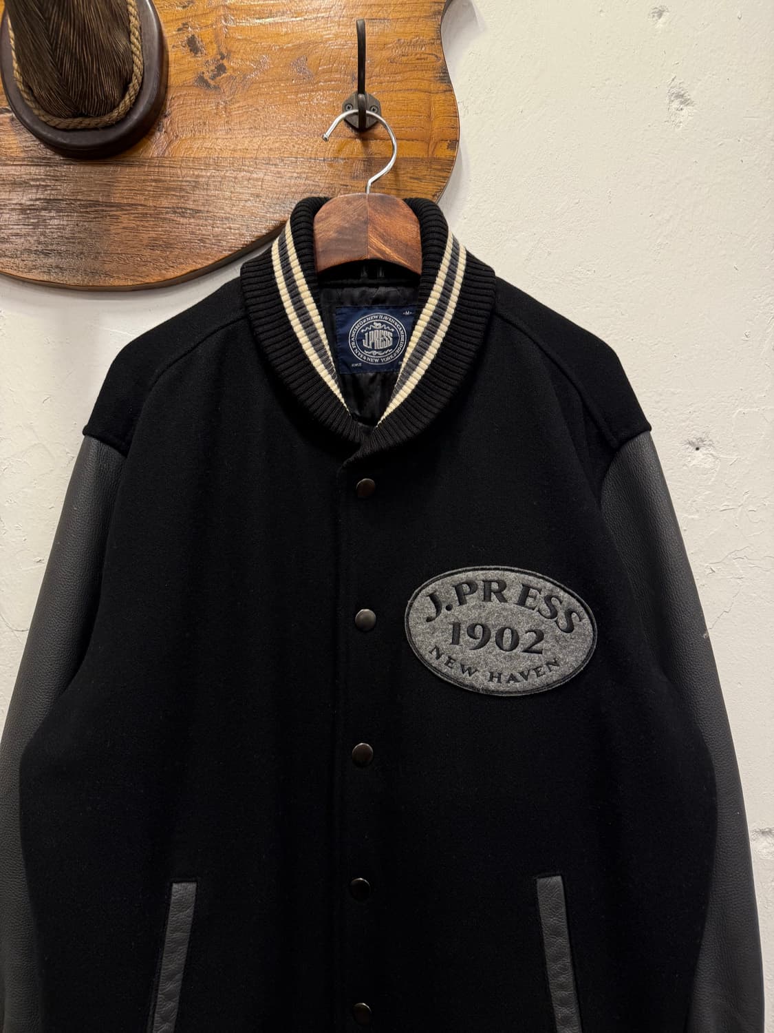 (M) J.PRESS 제이프레스 Leather Arm Varsity Ja 상품이미지1