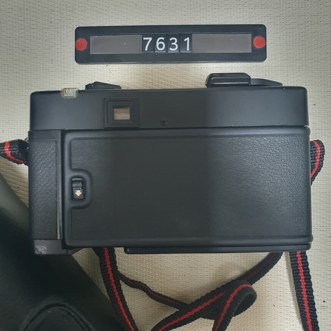 코니카 C 35 AF 필름카메라 케이스포함 상품이미지3