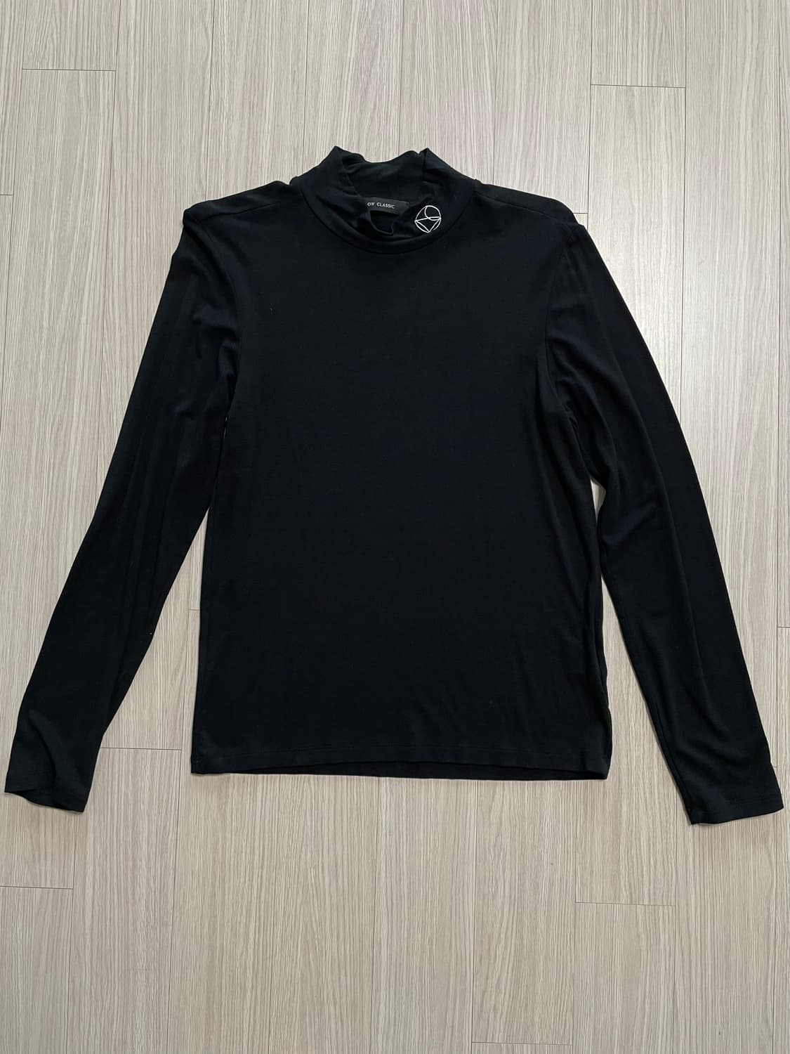 로우클래식 모크넥 로고 티셔츠 상품이미지1