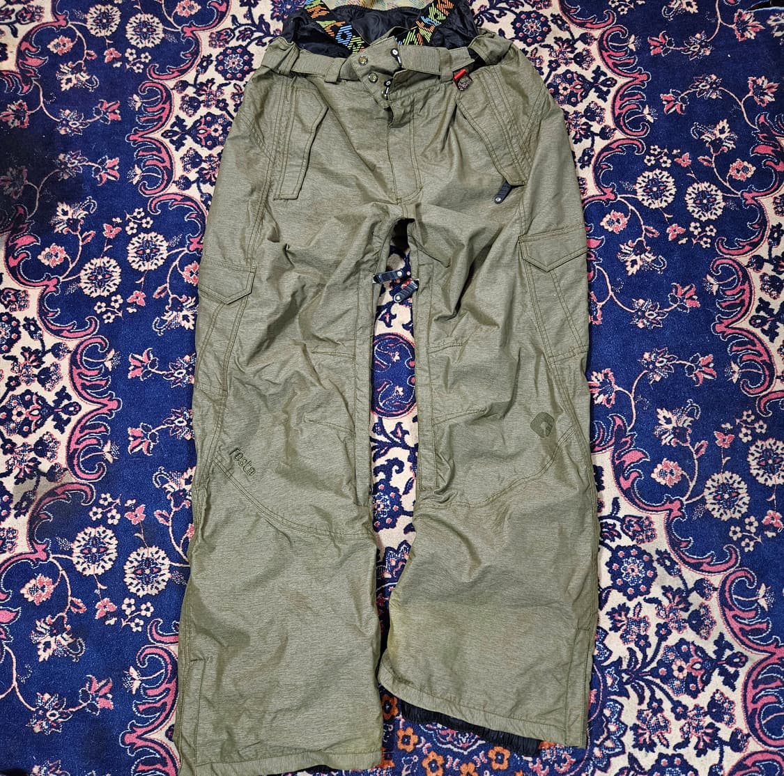 ACORN 카키 나일론 와이드 보딩 팬츠
 상품이미지1