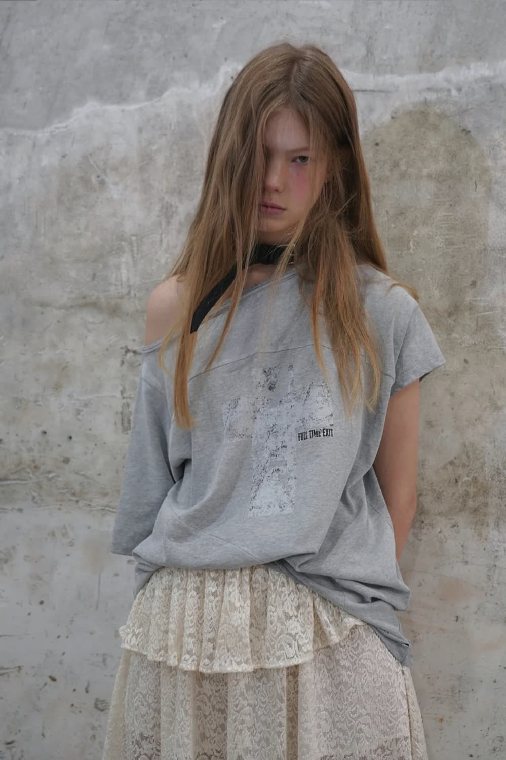 Dared 데어드 SCORED SLASH T-SHIRT 원오프숄더 티셔츠 상품이미지5