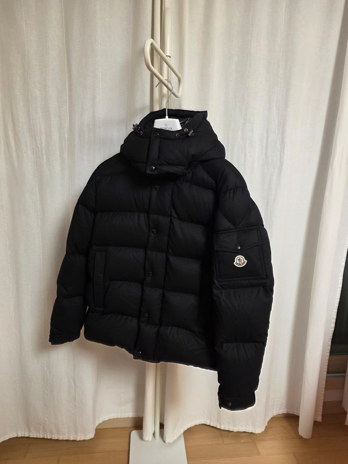 [24FW/새상품급] 몽클레어 베제르 숏 다운 패딩 4사이즈 상품이미지2